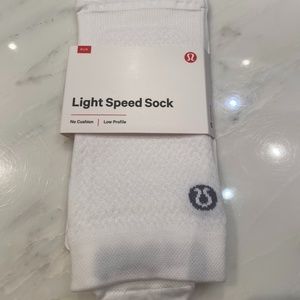 LULU LEMON sz S/M NEW with tags in package - 2 PR